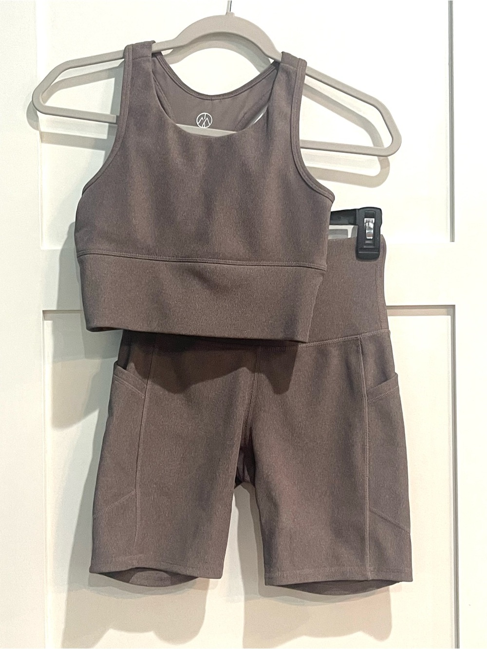 Move Theology Ribbed Athletic Crop Tank in Charcoal